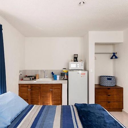 Micro Studio Perfect For Backpackers, Couples, 3 Min Drive To Playa El Nino カンクン エクステリア 写真
